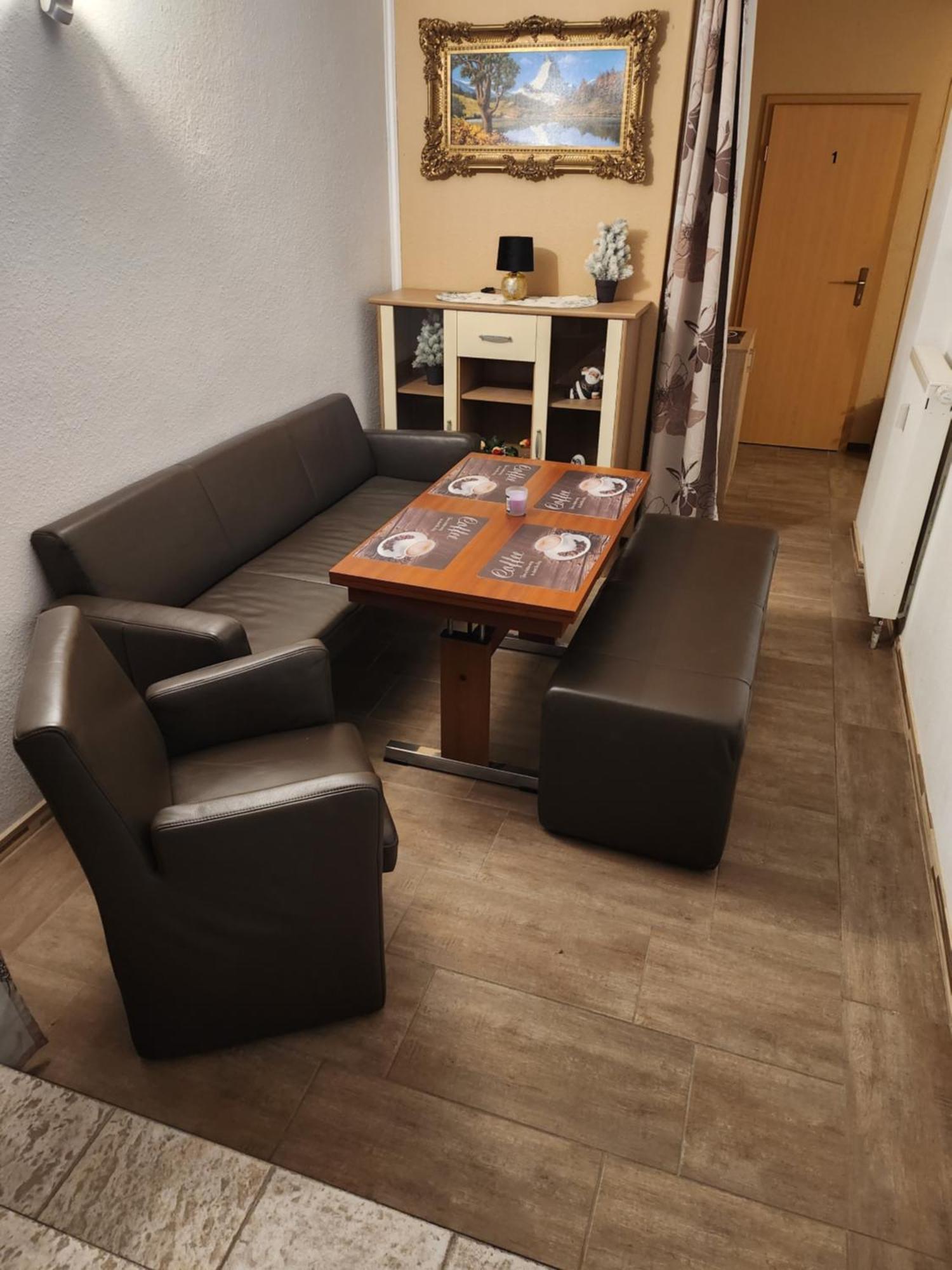 Halle, Top -Preise, 79 Qm Sd Fewo, Eg, Wahlweise Mit 1- 3 Dz, Tv Lounge, Kueche, Bad Wc Einfach Und Gut, Langzeitmieter Vb Preise Halle  المظهر الخارجي الصورة