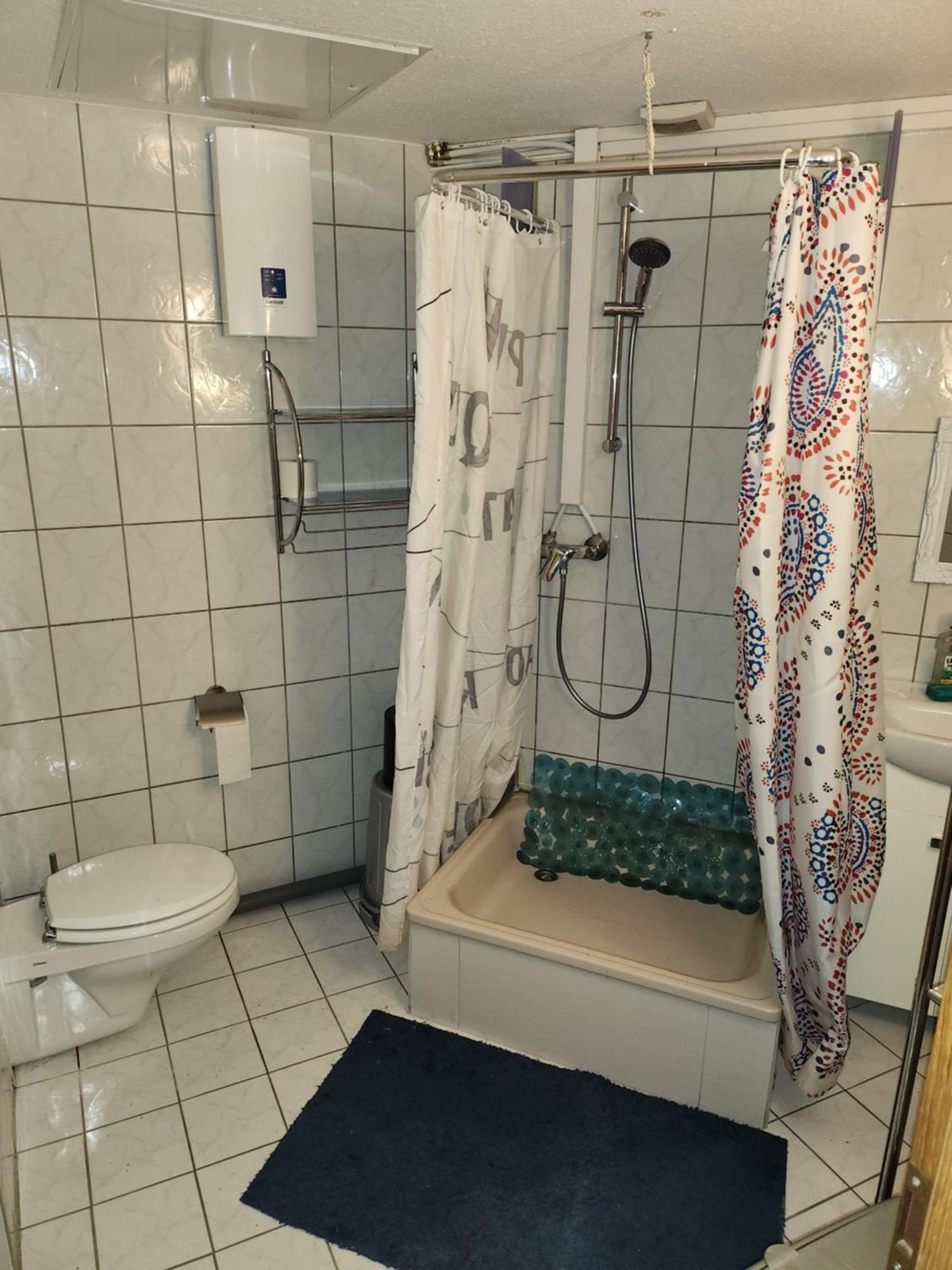 Halle, Top -Preise, 79 Qm Sd Fewo, Eg, Wahlweise Mit 1- 3 Dz, Tv Lounge, Kueche, Bad Wc Einfach Und Gut, Langzeitmieter Vb Preise Halle  المظهر الخارجي الصورة