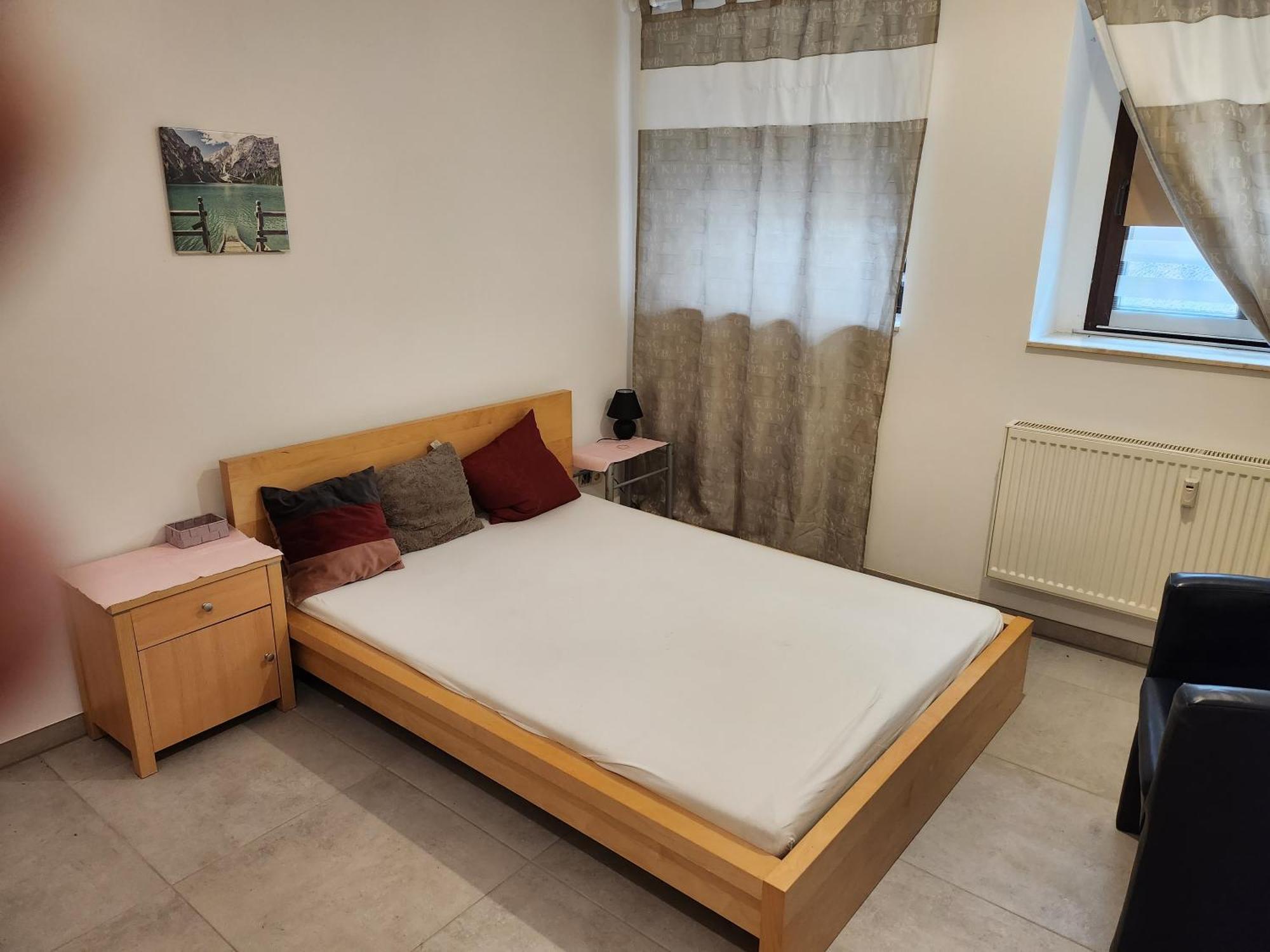Halle, Top -Preise, 79 Qm Sd Fewo, Eg, Wahlweise Mit 1- 3 Dz, Tv Lounge, Kueche, Bad Wc Einfach Und Gut, Langzeitmieter Vb Preise Halle  المظهر الخارجي الصورة