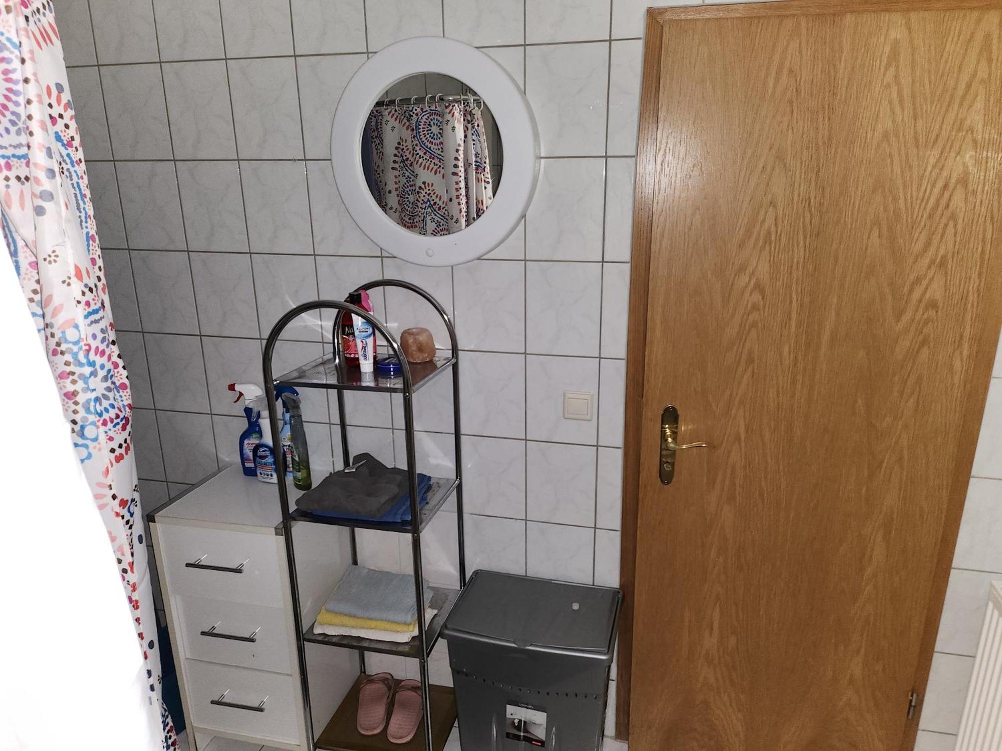 Halle, Top -Preise, 79 Qm Sd Fewo, Eg, Wahlweise Mit 1- 3 Dz, Tv Lounge, Kueche, Bad Wc Einfach Und Gut, Langzeitmieter Vb Preise Halle  المظهر الخارجي الصورة